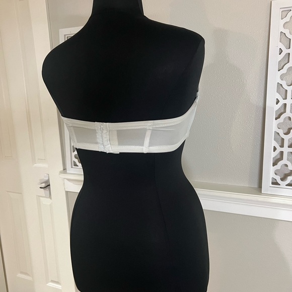 White Strapless Bra - Picture 6 of 10